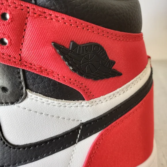 Jordan 1 Retro High Satin Black Toe 2019 Women's Size 6 - Picture 10 of 15